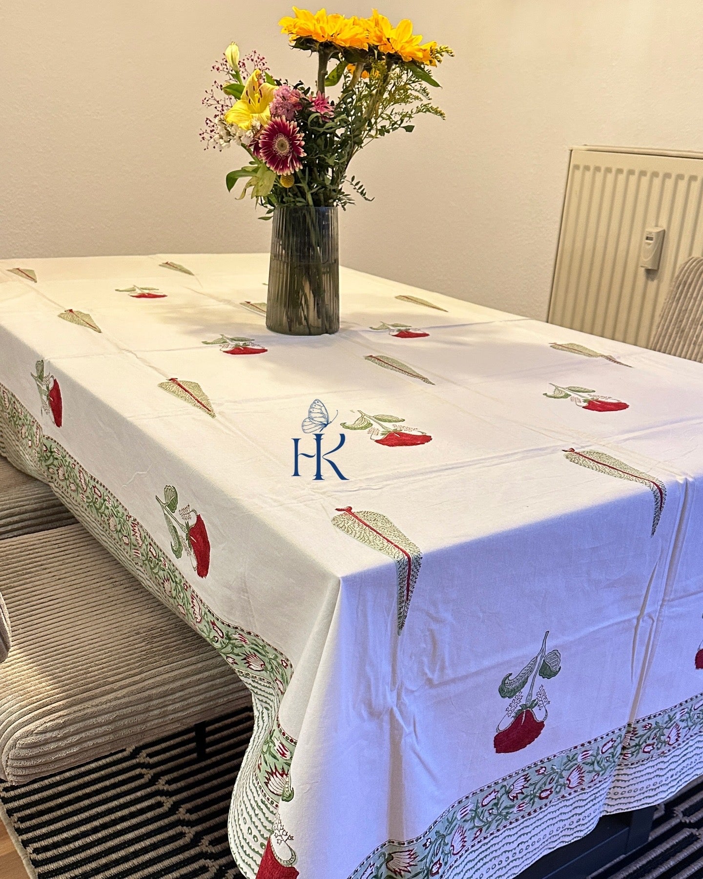 Rose print table cover